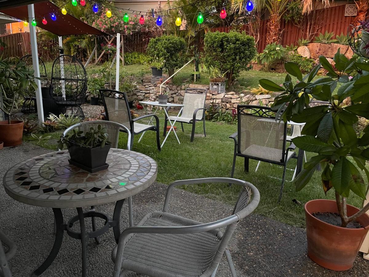 Theme Parks Amituofo Homestay Gold Coast Exterior foto